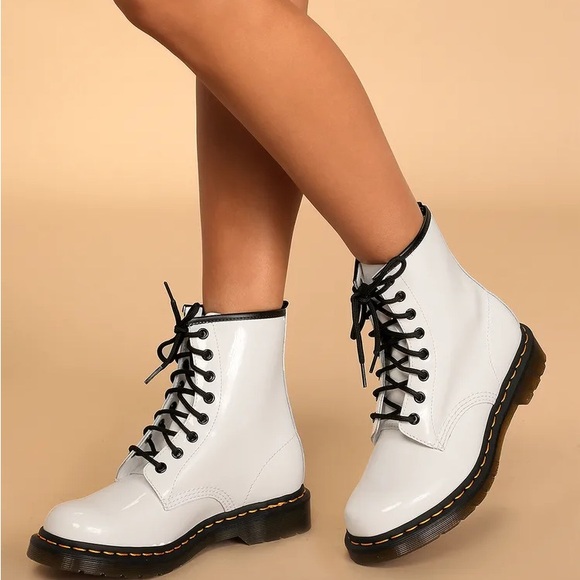 Dr. Martens  Women's White Patent Leather Boots Grunge Punk Casual - Picture 1 of 14